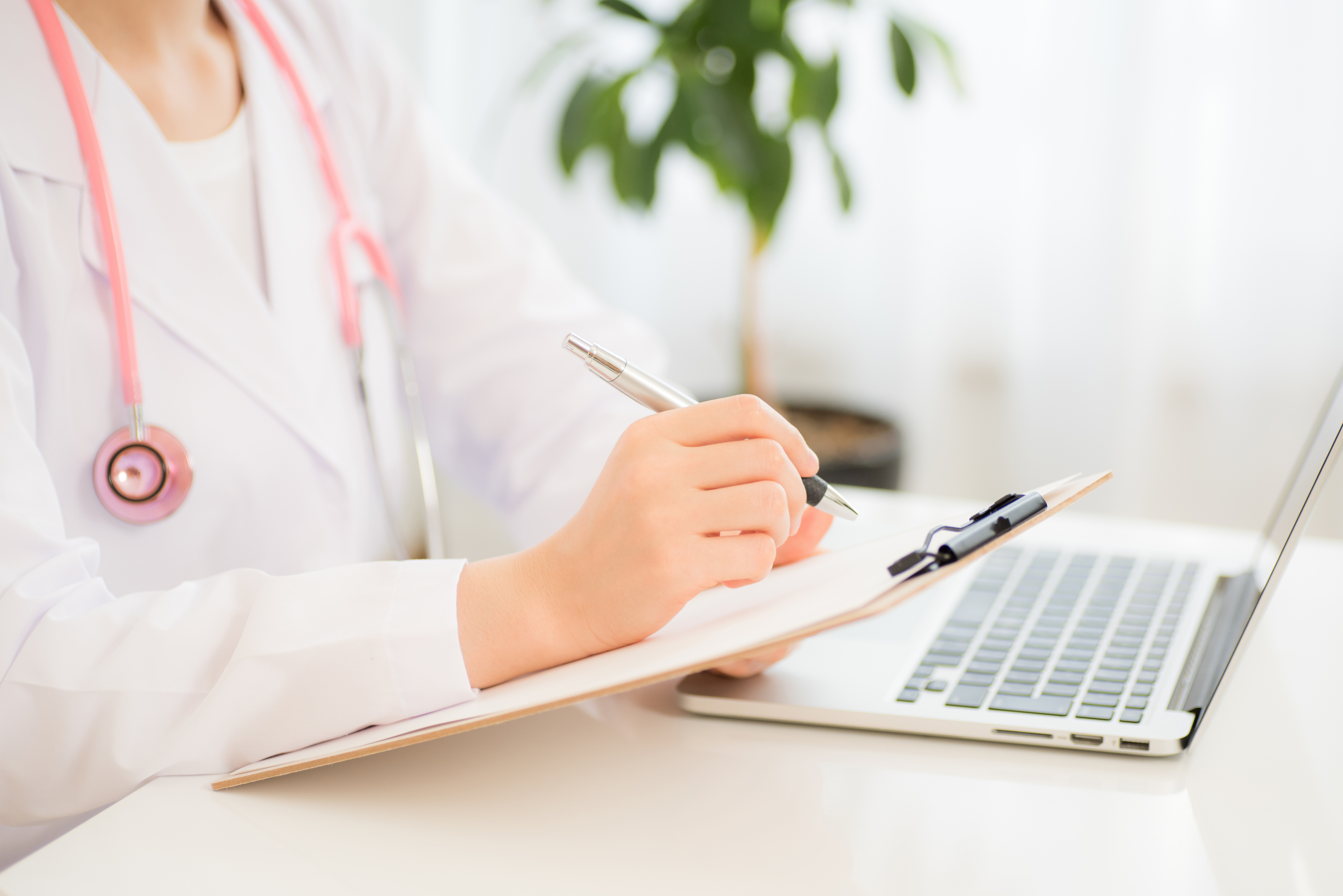NIPTは医療費控除の対象になる?受検前に知りたい検査の費用相場を解説
