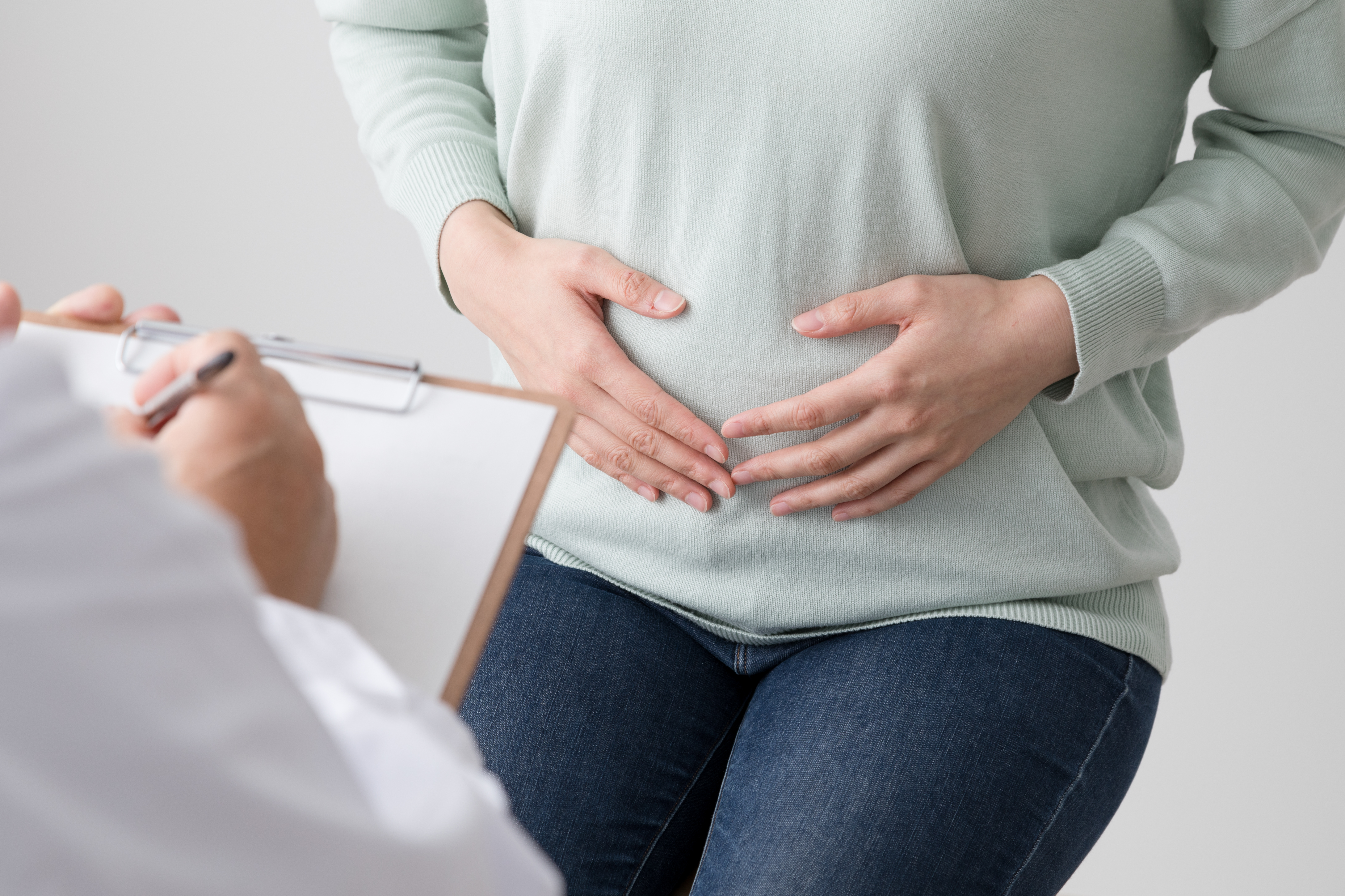妊娠初期にお腹が張る理由と対処法 毎日の生活で気をつけることは Nipt 新型出生前診断 のコラム 平石クリニック